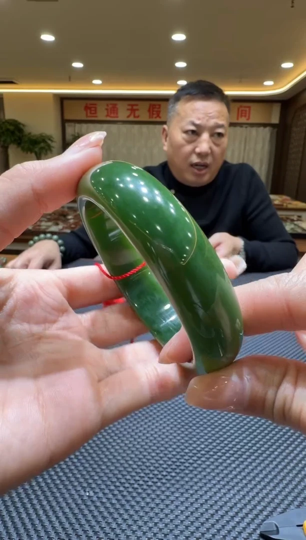 颈饰未镶嵌和田玉手镯61