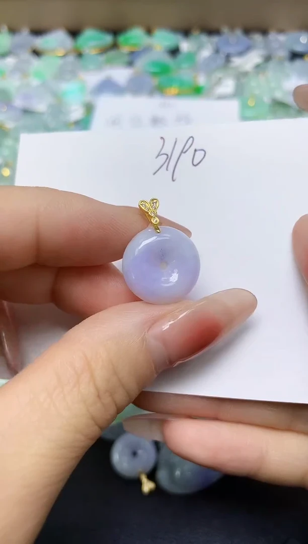 翡翠未镶嵌颈饰 天然缅甸翡翠A货