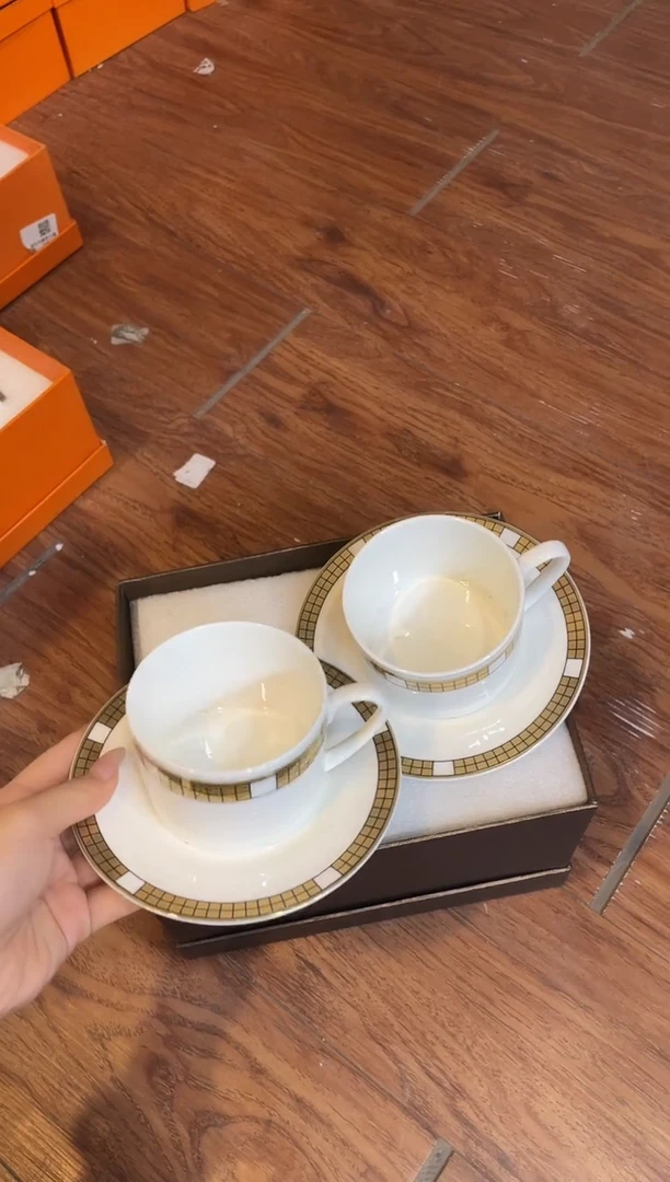 杯鸿辉家品牌瓷器，京东包邮！