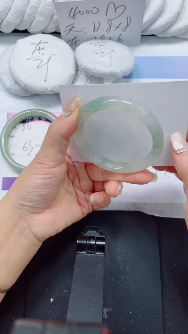 未镶嵌手镯石英质玉87-54.5