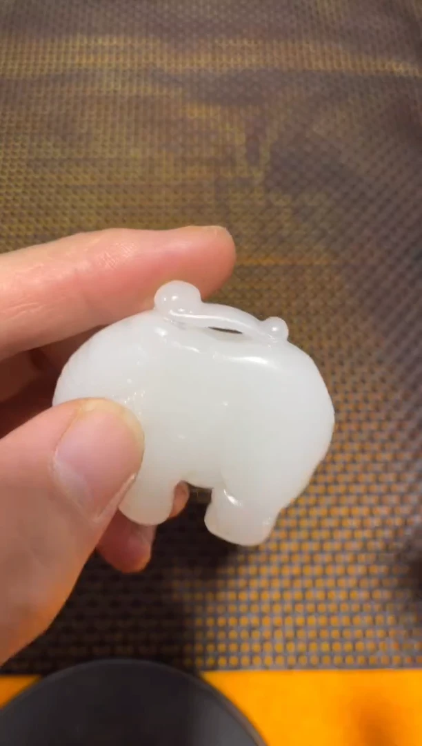 【闪购商品】大象吊坠1件