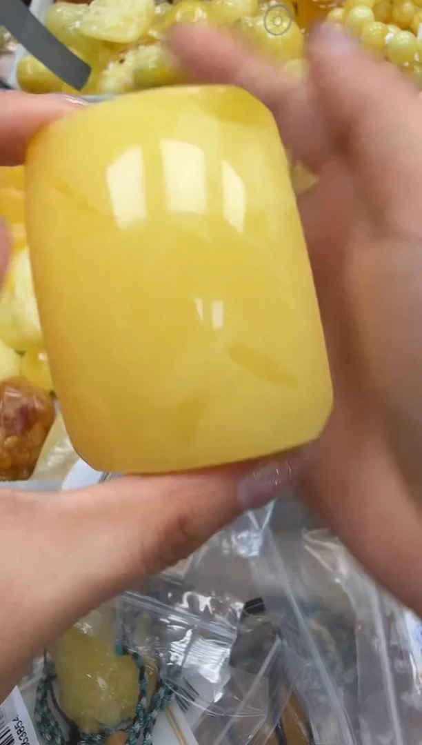 裸石琥珀未镶嵌如图