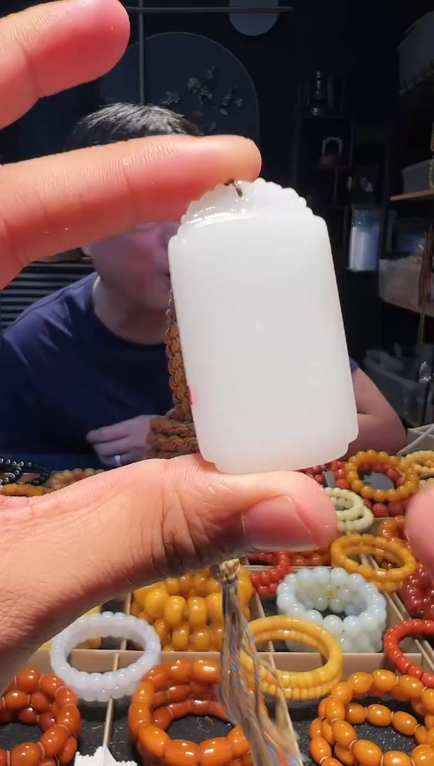 未镶嵌手串和田玉挂件