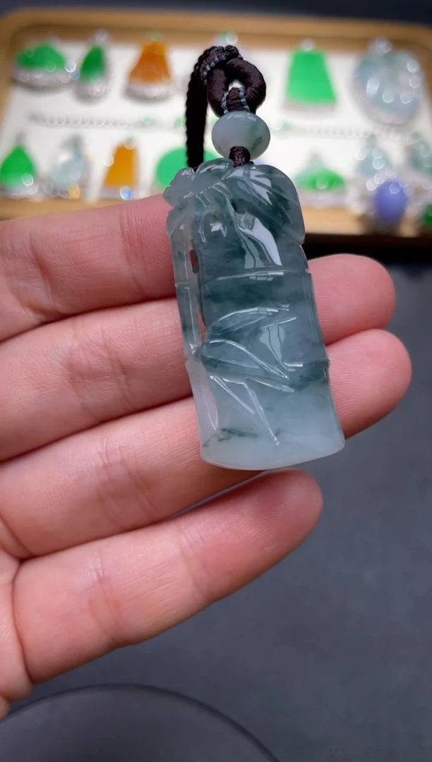 翡翠未镶嵌颈饰3.......