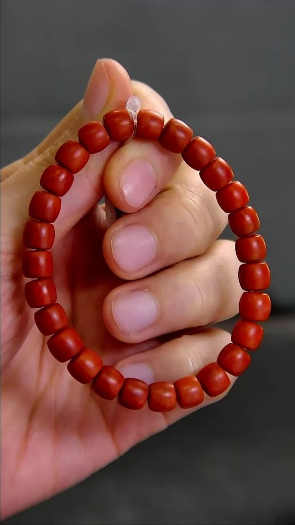 【闪购商品】南红玛瑙手串未镶嵌010DY00217产品一个