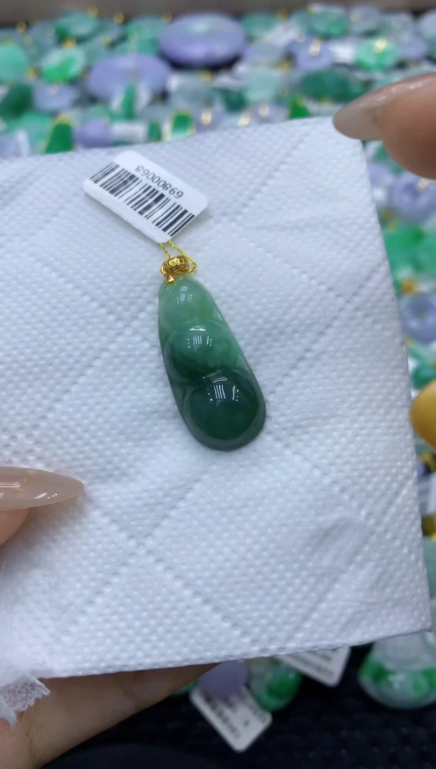 颈饰未镶嵌翡翠天然缅甸翡翠A货
