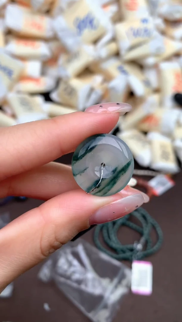 【闪购商品】翡翠挂件未镶嵌一