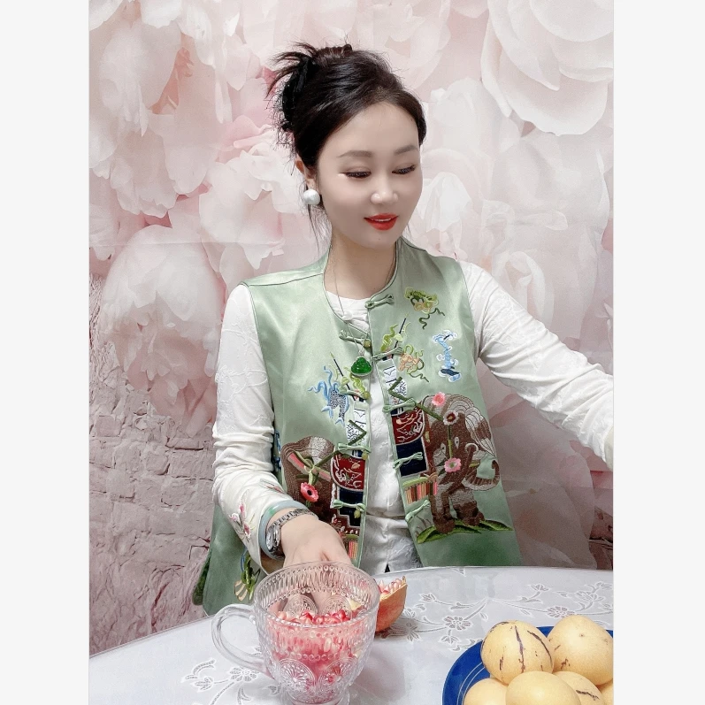 秋季气质休闲时尚中国风绣花马甲新中式显瘦民族风复古马夹刺绣