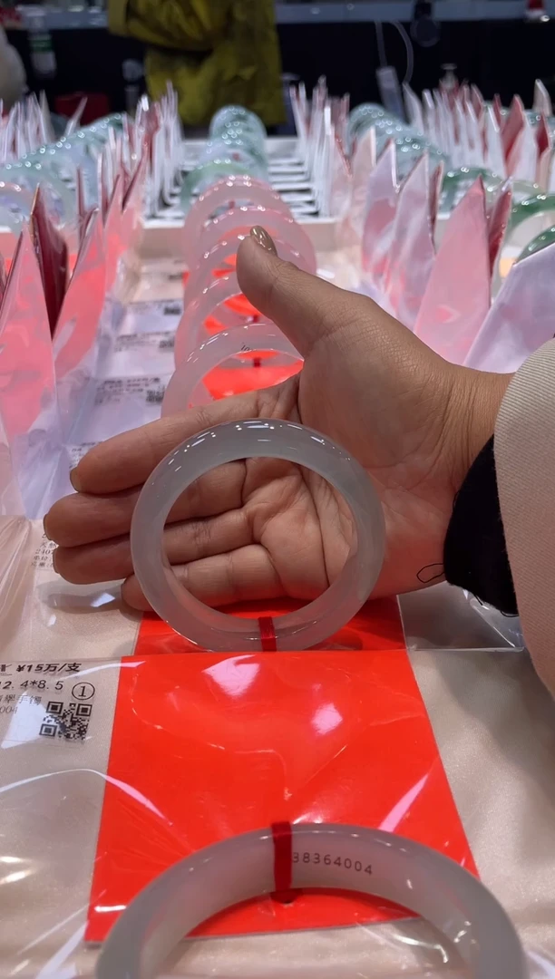 未镶嵌手镯定制翡翠意向金/翡翠源头市场代购定金