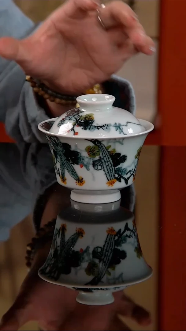 李华手绘釉中五彩丝瓜盖碗