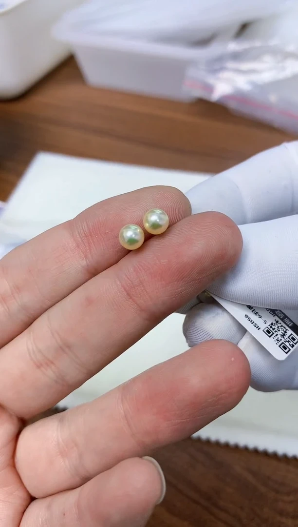 【闪购商品】海水珍珠饰品18K金镶嵌5-6羽皇金素钉定制