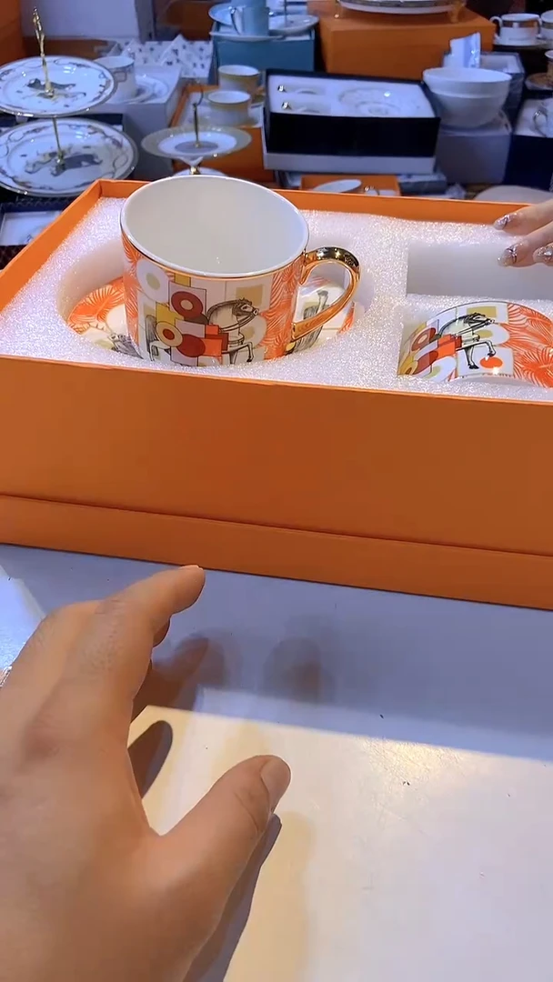 鸿辉家品牌瓷器，京东包邮！