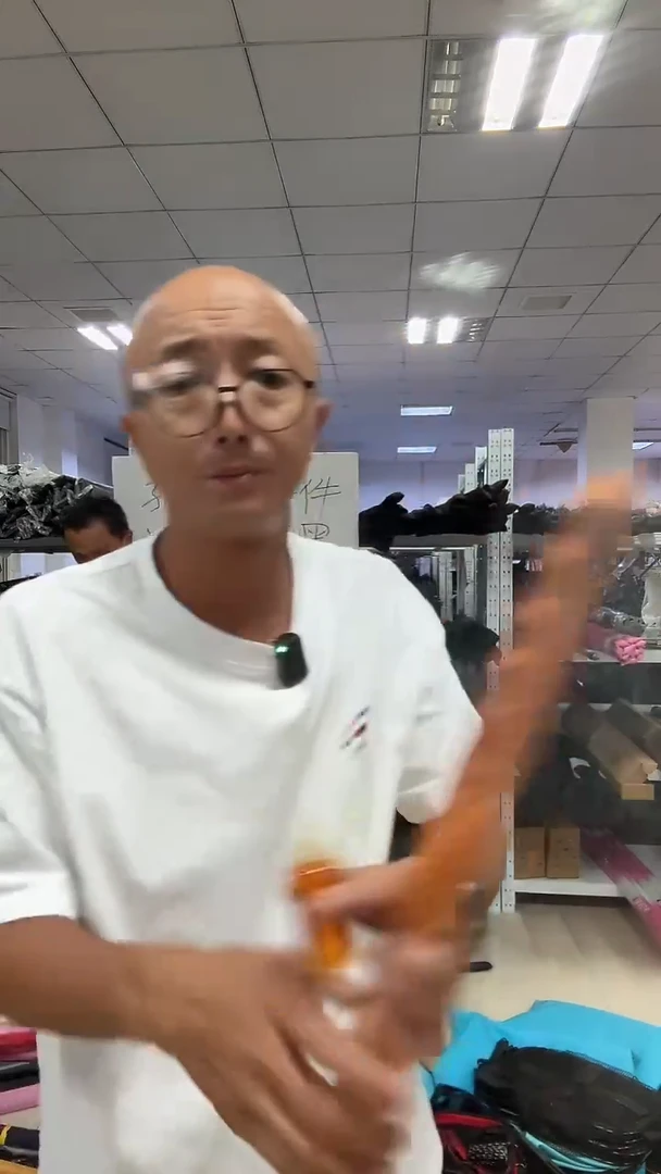 龙宝悍麝香酒一瓶