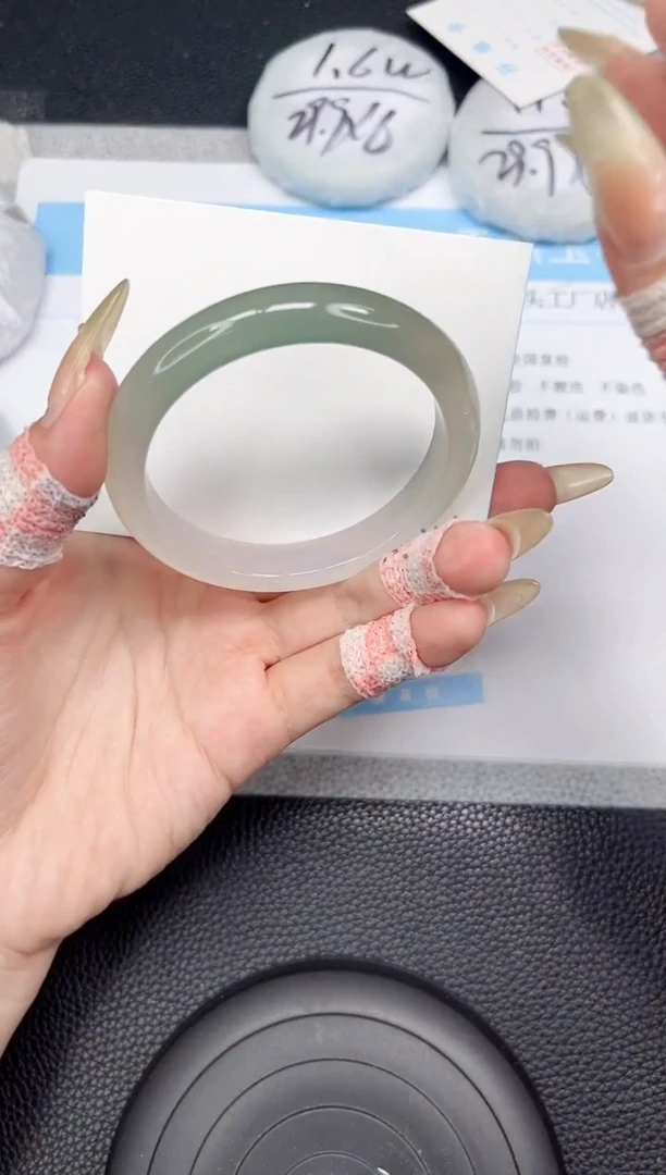 石英质玉手镯未镶嵌453-56.5