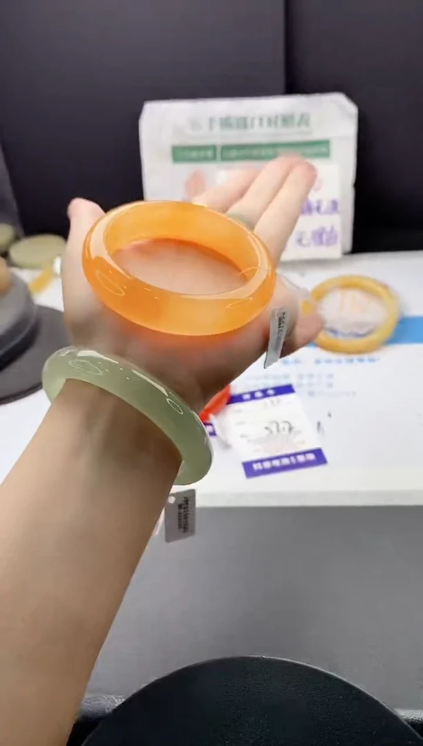 未镶嵌手镯石英质玉j98-HHB57+