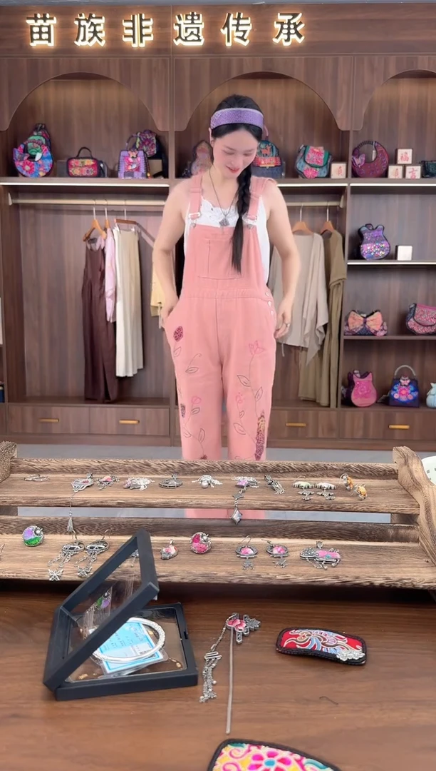 织绣扶光苗绣传承L69