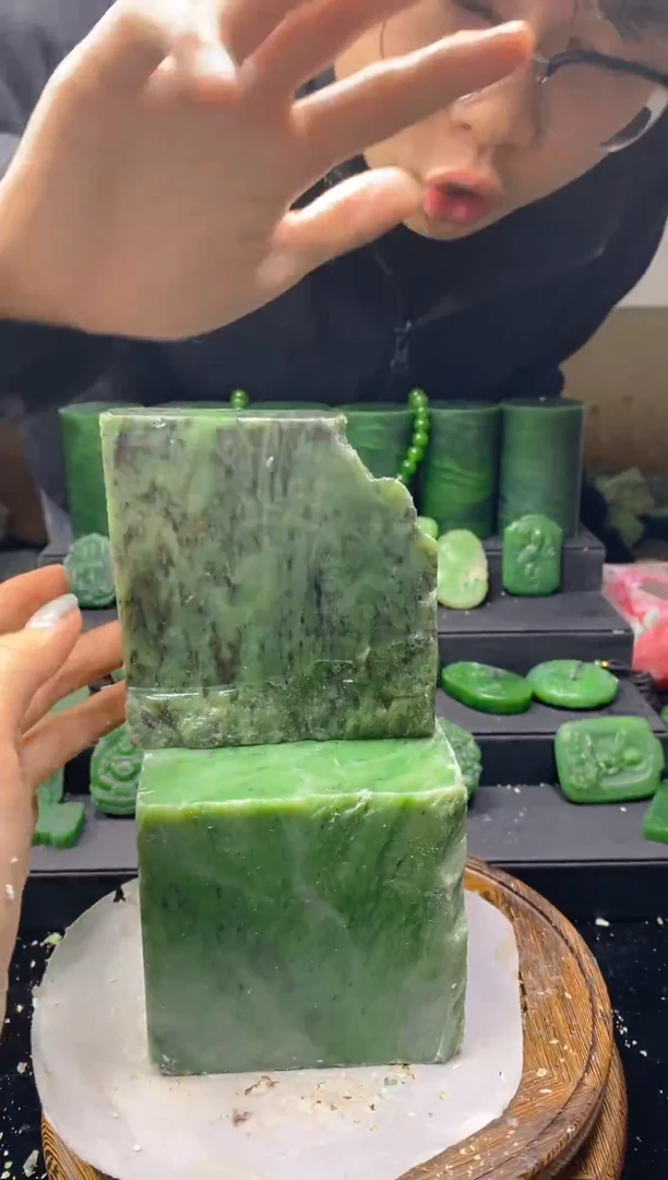 未镶嵌和田玉（碧玉）珠宝半成品1