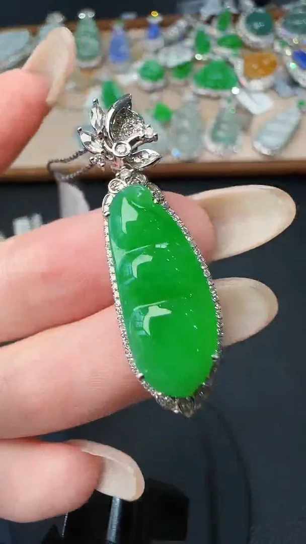 翡翠18K金镶嵌吊坠(不含链)26