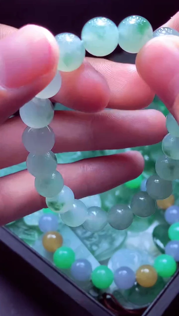 未镶嵌定制翡翠?**?毛货翡翠定制