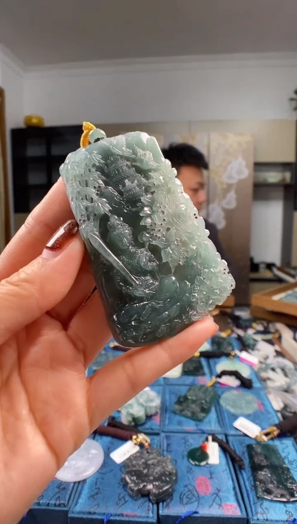 颈饰未镶嵌翡翠多样性发其一