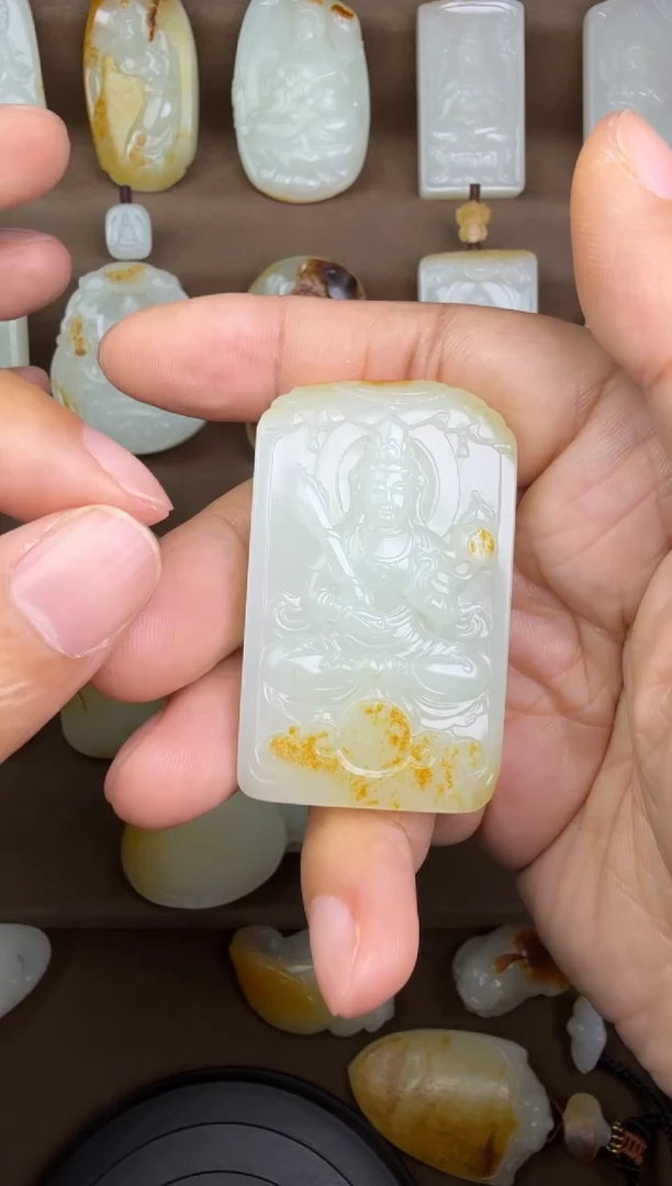 颈饰未镶嵌和田玉W****A观音