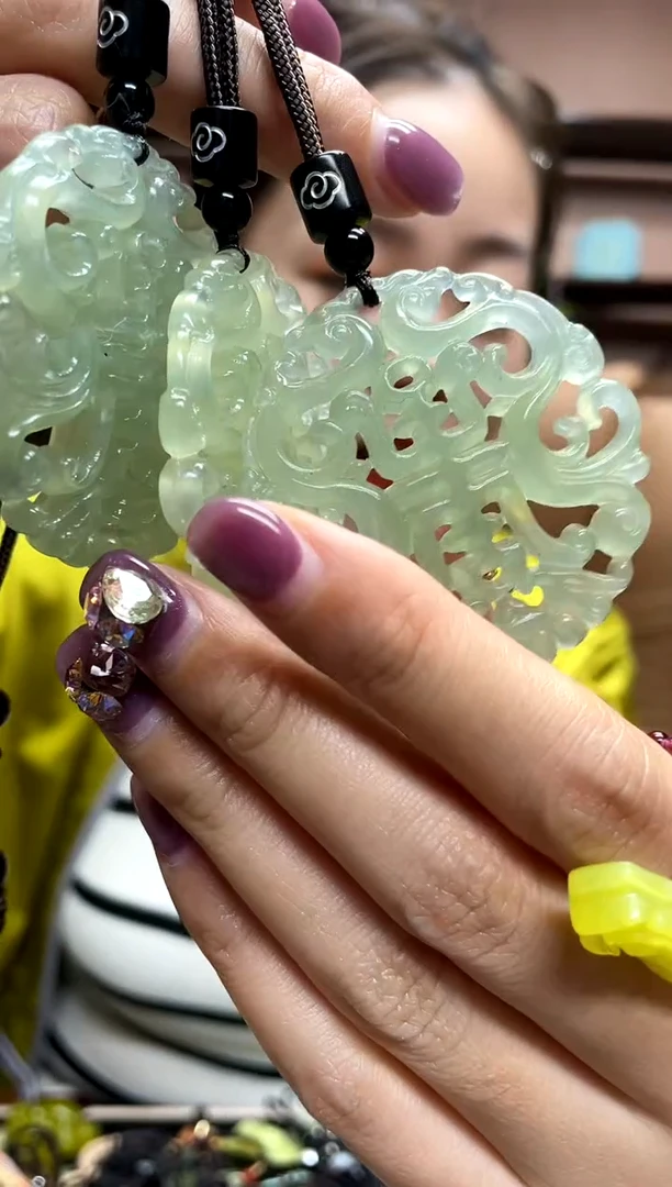 岫玉未镶嵌吊坠多样性发货其中发一微瑕