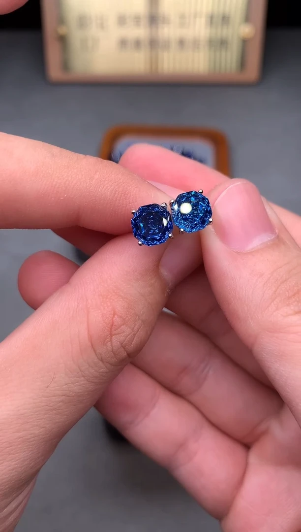 银S925镶嵌托帕石耳钉2222