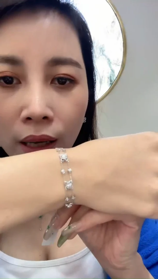 18K金镶嵌手链钻石阿*虚单     YT