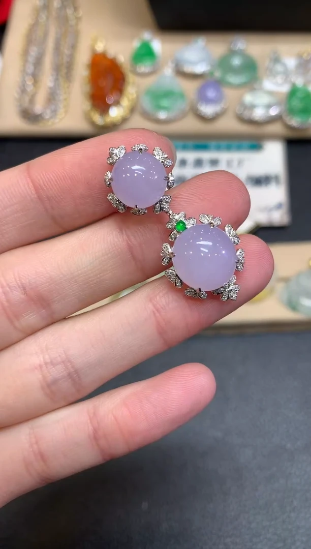 【闪购商品】翡翠颈饰18K金镶嵌蛋面【无服务费】