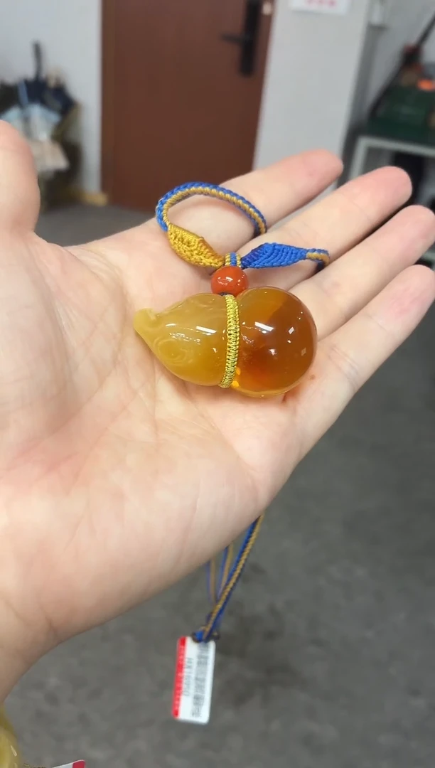 琥珀颈饰未镶嵌吊坠