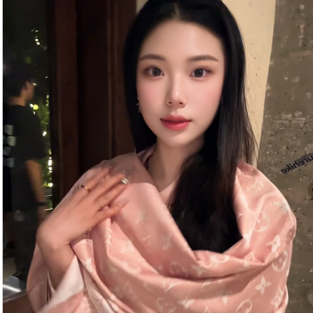 【预售】2025春秋薄款法式韩版女丝巾时尚经典百搭气质沙滩巾外穿