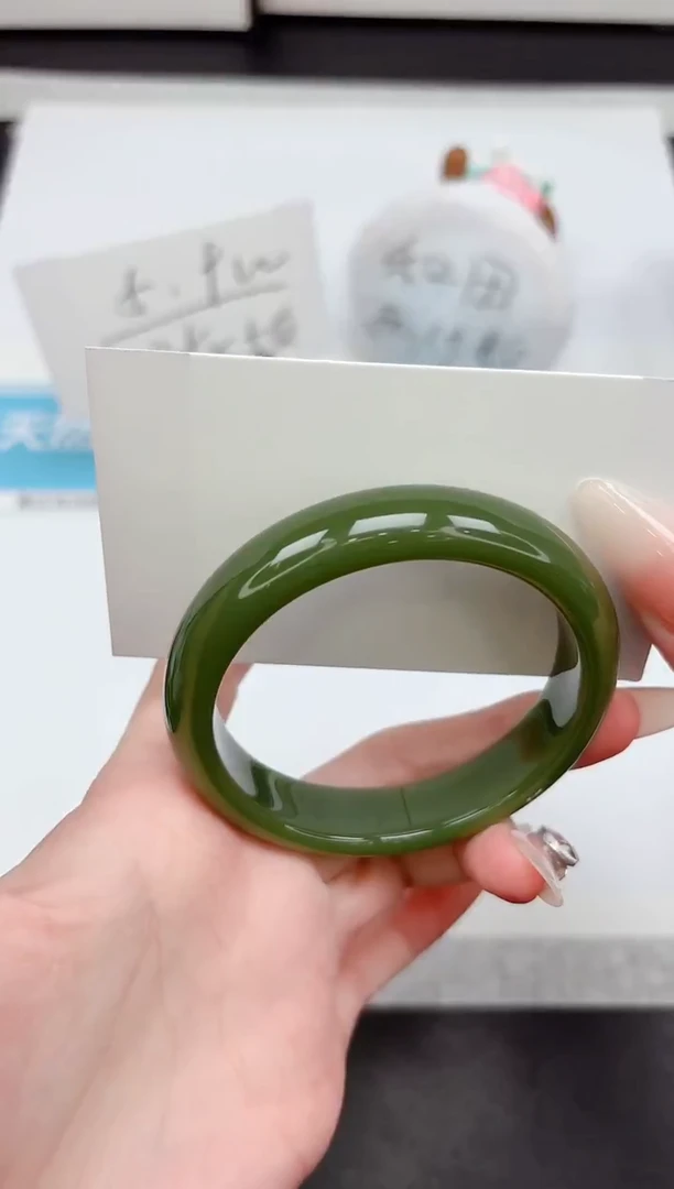 石英质玉手镯未镶嵌P310-58