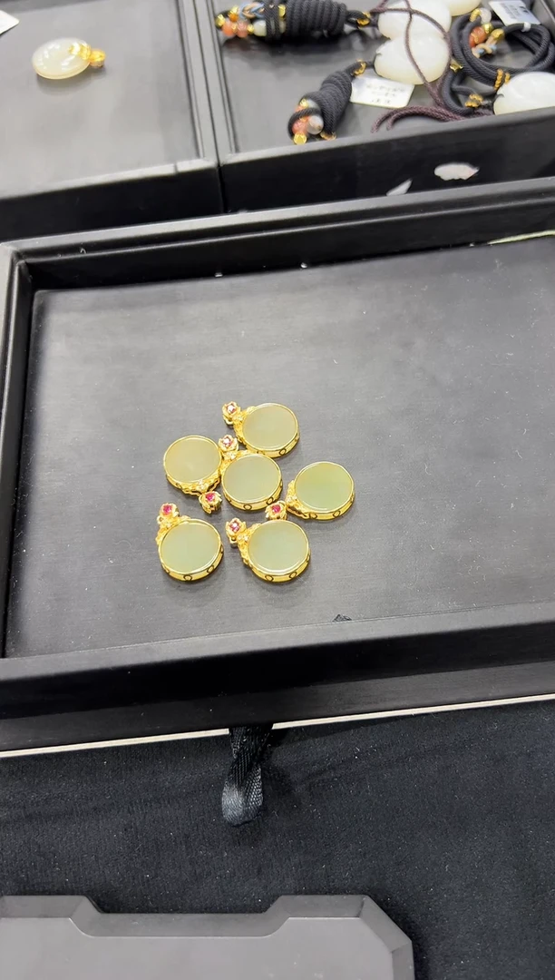 和田玉银S925镶嵌挂件（多样性发一件）0456