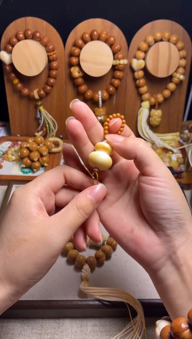 手串猴头核桃紫**璃配饰：牙果葫芦吊坠