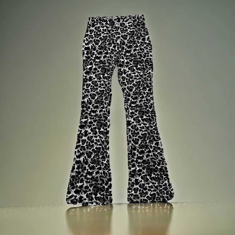 51女春款豹纹显瘦喇叭裤