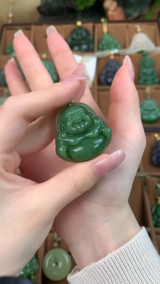 和田玉未镶嵌颈饰吊坠