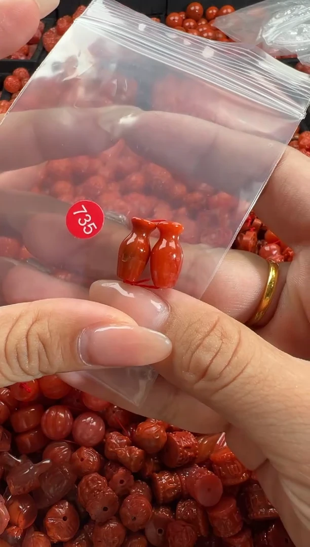 颈饰未镶嵌南红玛瑙1