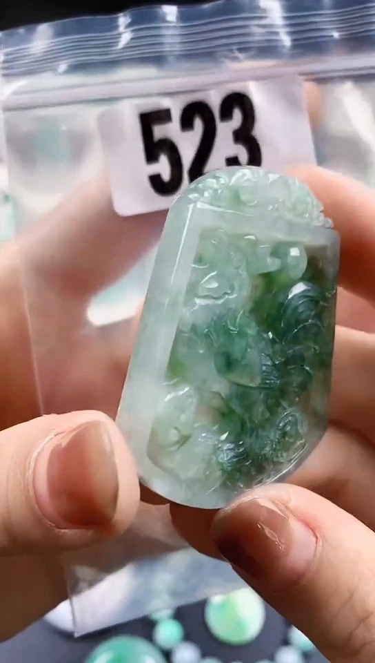 颈饰未镶嵌翡翠天然翡翠吊坠挂件
