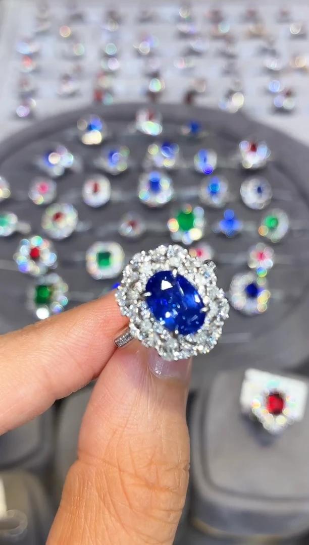 戒指蓝宝石18K金镶嵌【闪购】2.52ct/七天鉴赏/皇家蓝