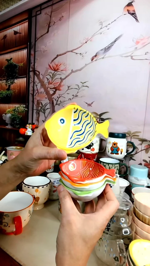 茶瓷物语陶瓷小鱼碟四个