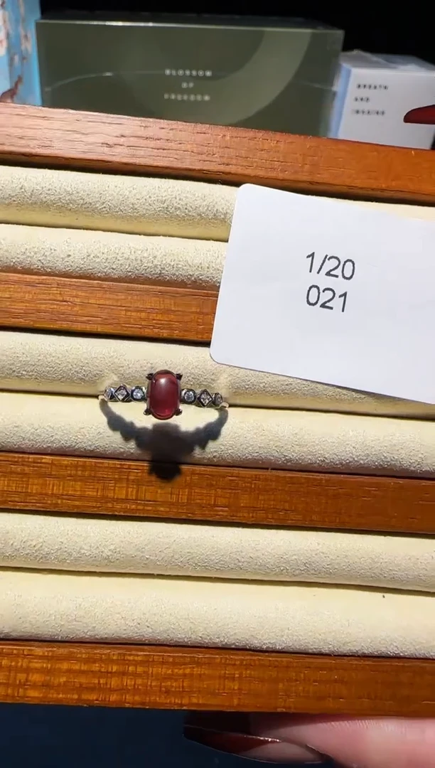 【闪购商品】石榴石戒指银S925镶嵌发一（021）