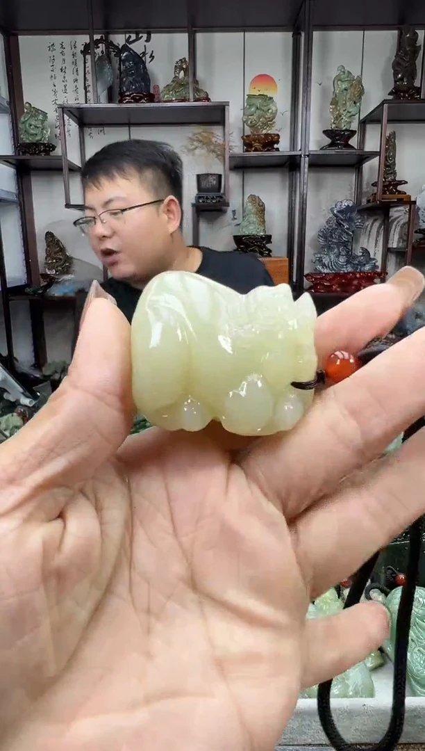 未镶嵌和田玉把件1