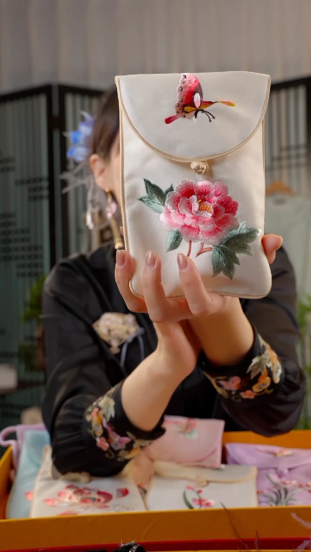 刺绣非遗苏绣绒花手工饰品