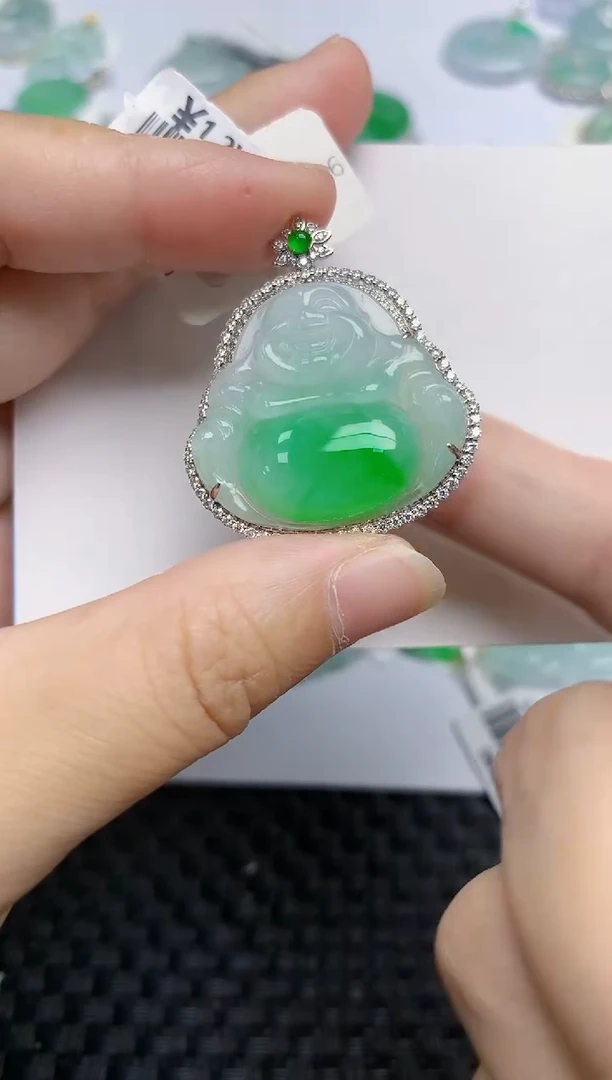 翡翠18K金镶嵌颈饰天然A货翡翠