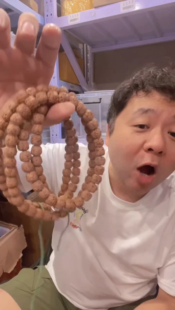 白玉菩提吊坠18QC-002