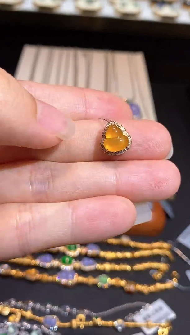 翡翠18K金镶嵌吊坠(不含链)吊坠