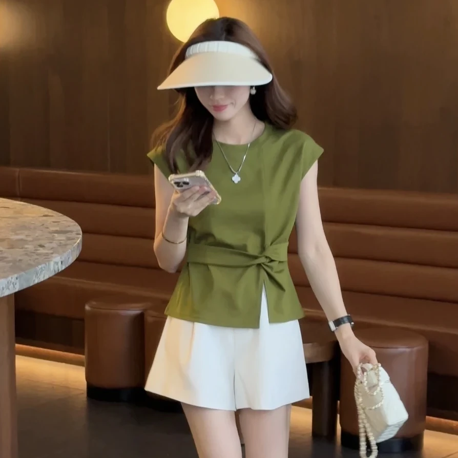 2025年夏季新款小个子高级感飞飞袖掐腰扭结开叉下摆T恤