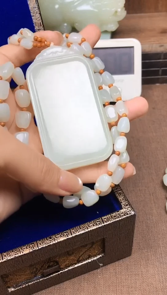 颈饰未镶嵌和田玉阜***晏阳