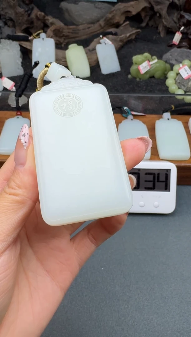 颈饰未镶嵌和田玉3