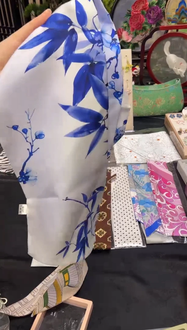 织绣?***奶非遗苏绣手工饰品